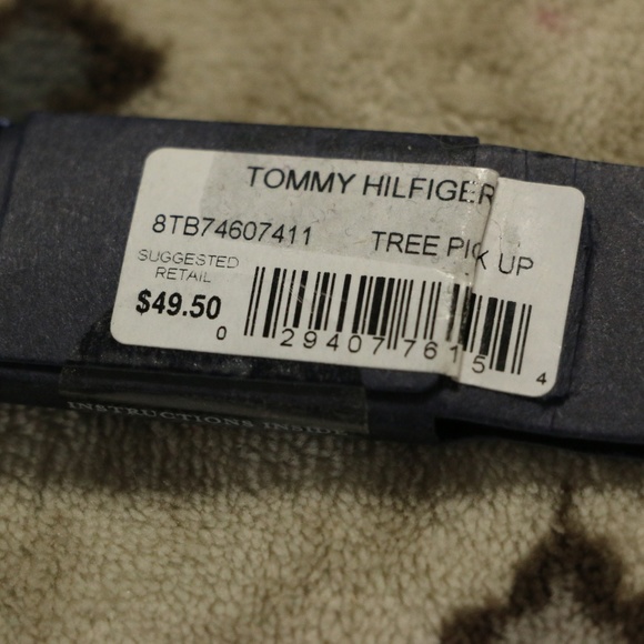 Tommy Hilfiger TBT Christmas Holiday Bow T… - Picture 5 of 6